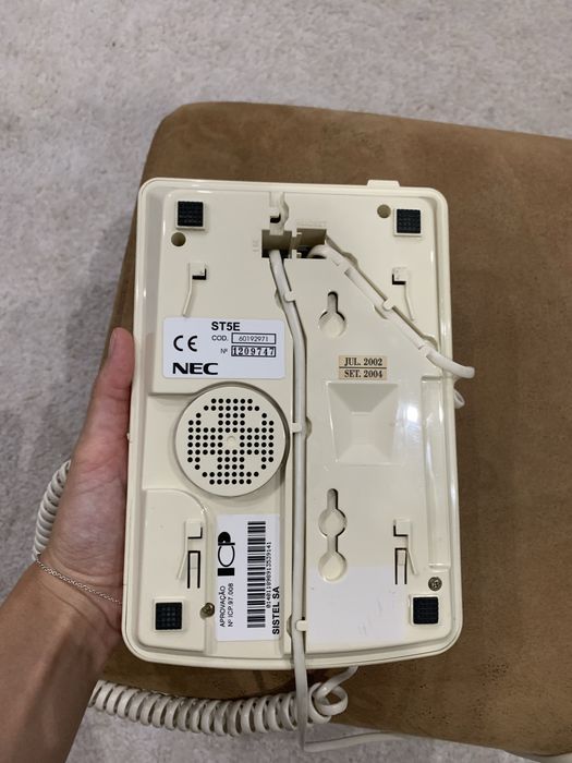 Telefone fixo antigo