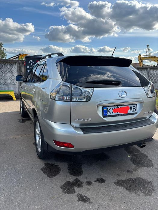 Продам сімейний LEXUS RX