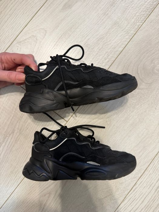 Кросівки Adidas Ozweego (оригінал) (28р - 17.5см)