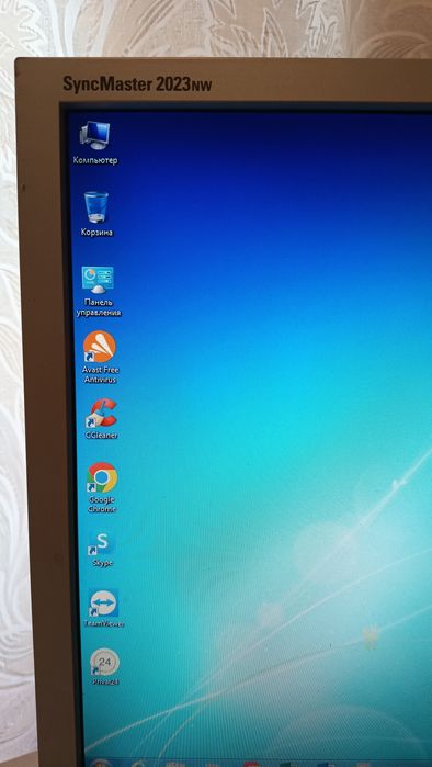 Монитор Samsung SyncMaster 2023 NW