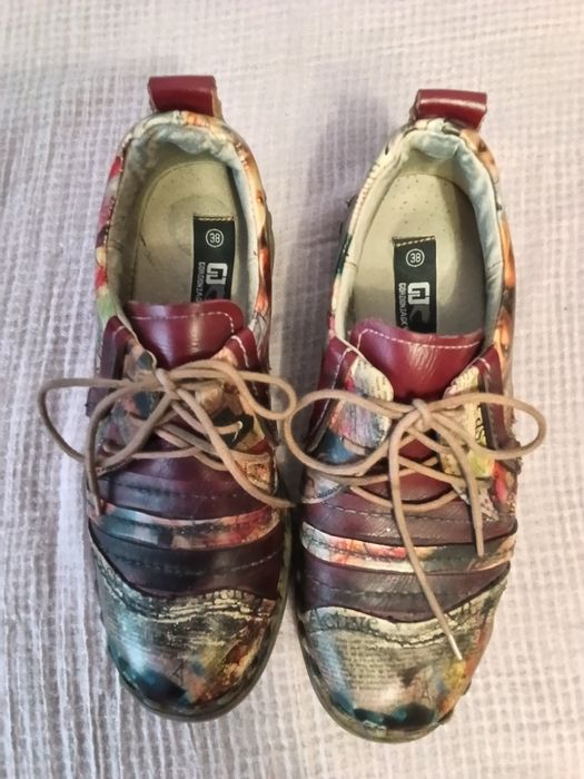 Туфлі жіночі шкіряні різнокольорові