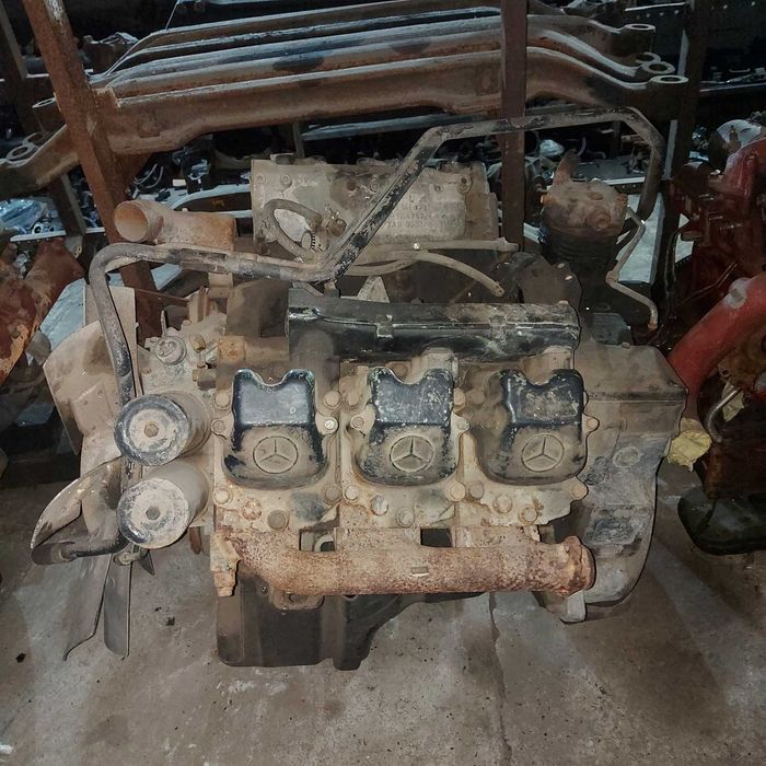 Двигатель Мерседес OM421 под ремонт