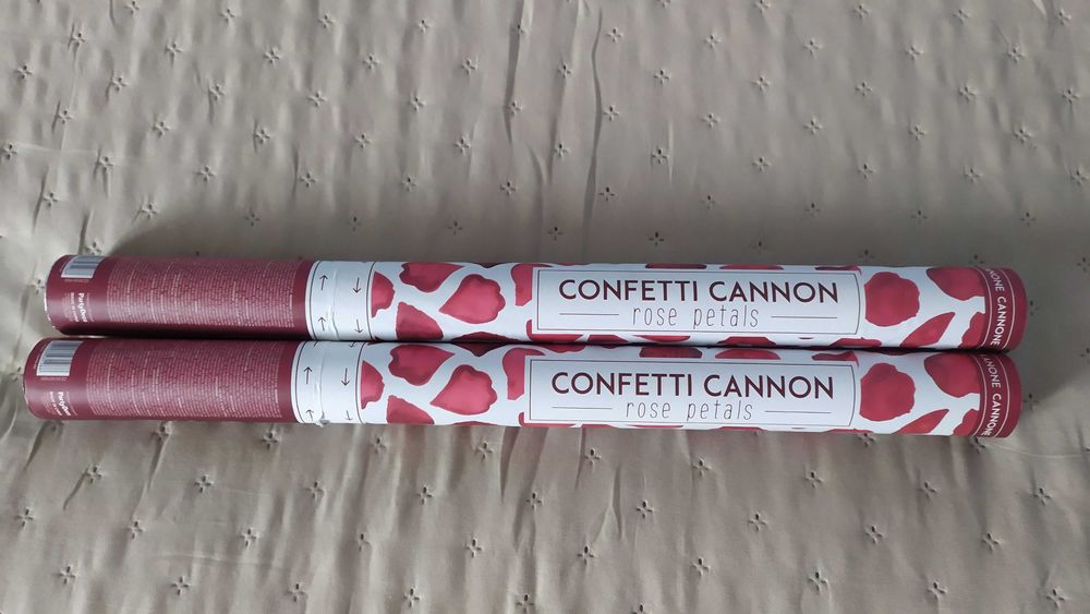 Konfetti bordowe płatki róż 40cm - 2 sztuki.