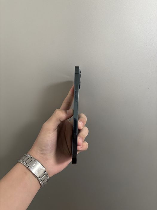 Продам Айфон 12 про макс 256gb