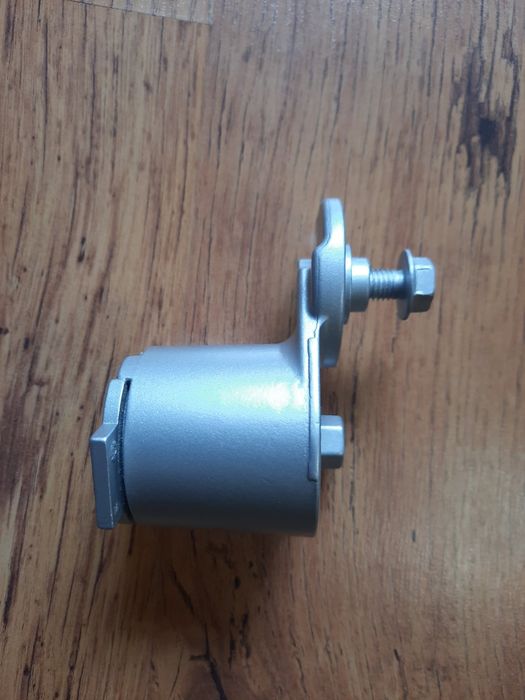 Натягувач ремня Renault