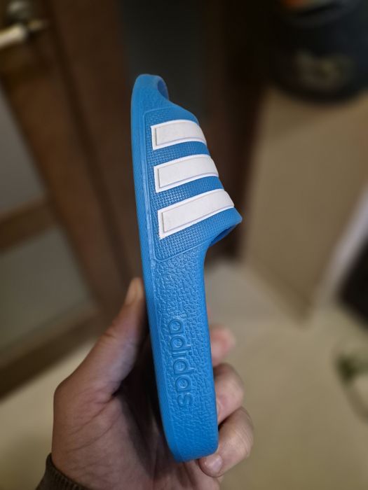 Тапок резиновий Adidas лівий розпарований