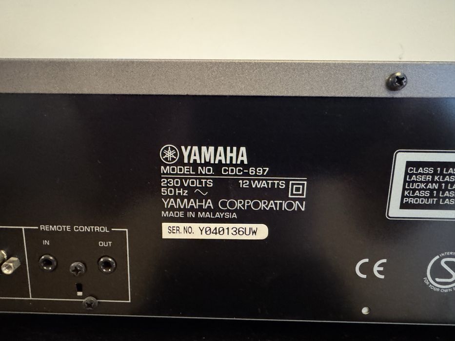 Odtwarzacz CD Yamaha CDC-697