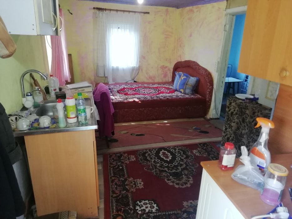 Продам земельну ділянку з будиночком Багрин Фастівський район.