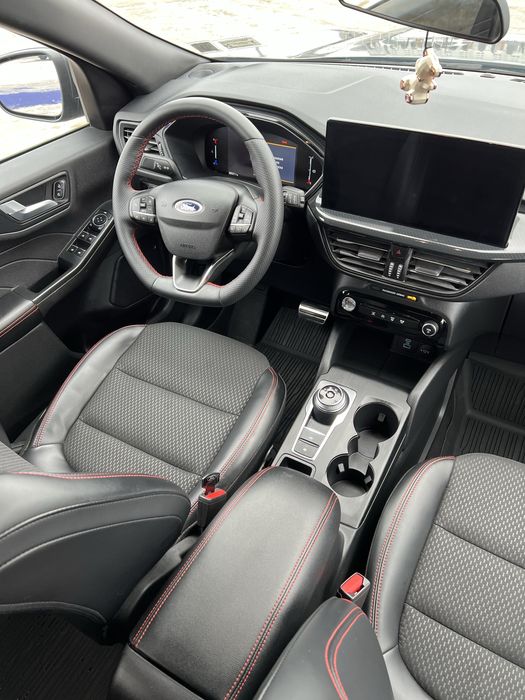 Ford Escape 2023р ST-Line / кросовер / авто