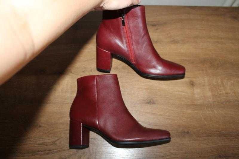 Шкіряні ботильйони Ecco Shape 60 Squared 40 розмір