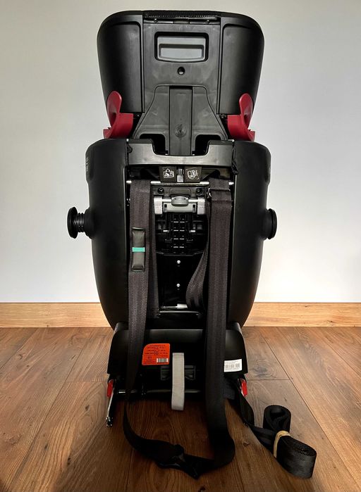 Fotelik samochodowy Britax-Romer Advansafix IV R 9-36 kg
