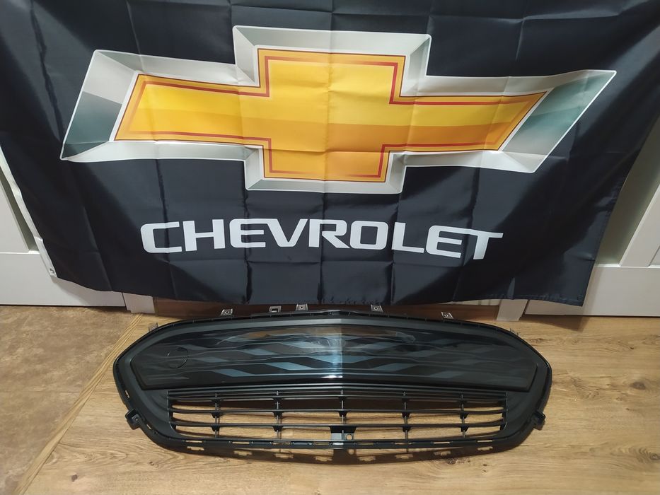 Chevy Bolt EV 17-21 решітка радіатора нижня гриль в НАЯВНОСТІ подіум