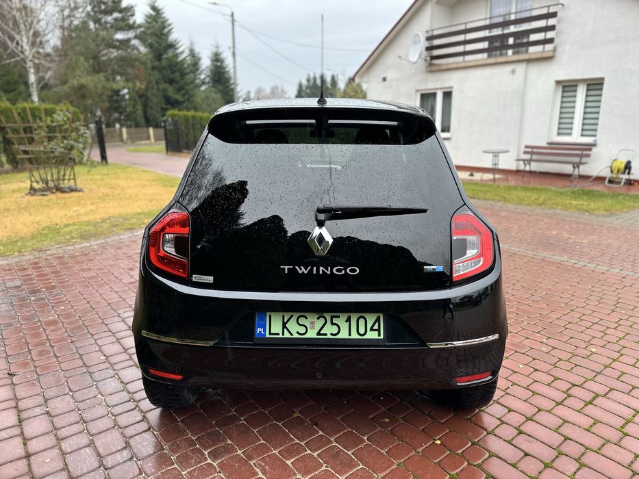 Renault Twingo ZE 2021 elektryk EV 22KWh ladowanie z gniazdka 230v