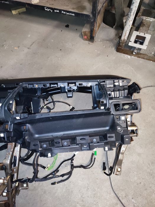 Deska kokpit PUSTY BEZ RADIA LICZNIKA toyota proace city