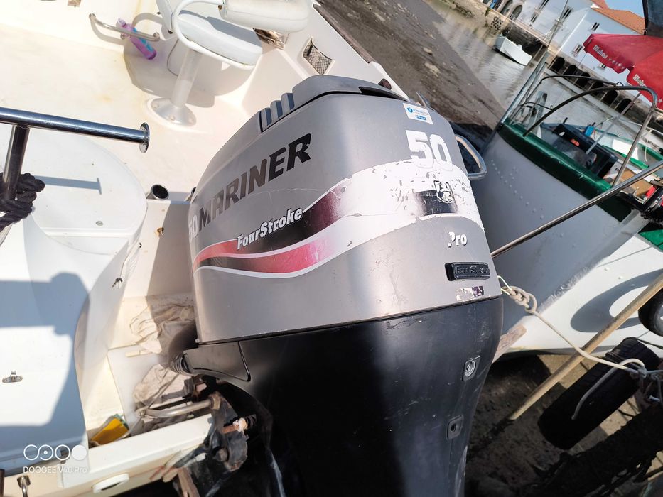 Barco Quiksilver Semi Cabinado