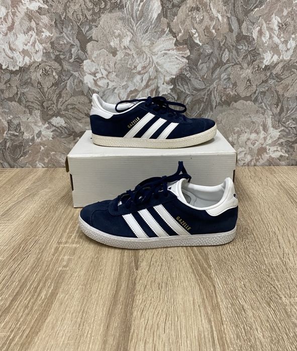 Adidas Gazelle р.35-36 кросівки кроси кроссовки