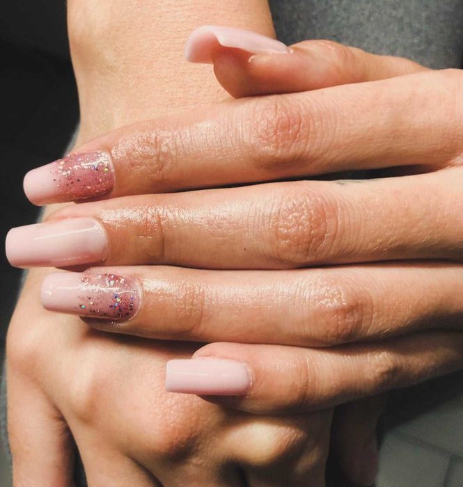 PROMO de unhas gel ao domicílio.