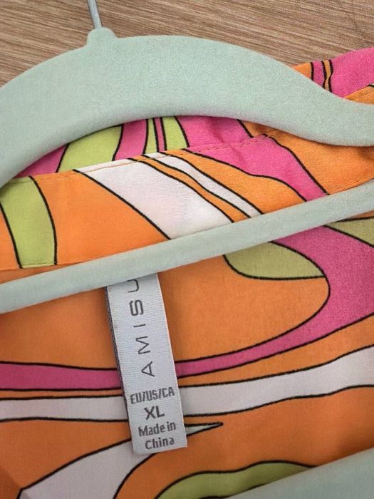 Light, colorful summer suit XL