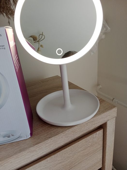 Podświetlane lusterko kosmetyczne beurer