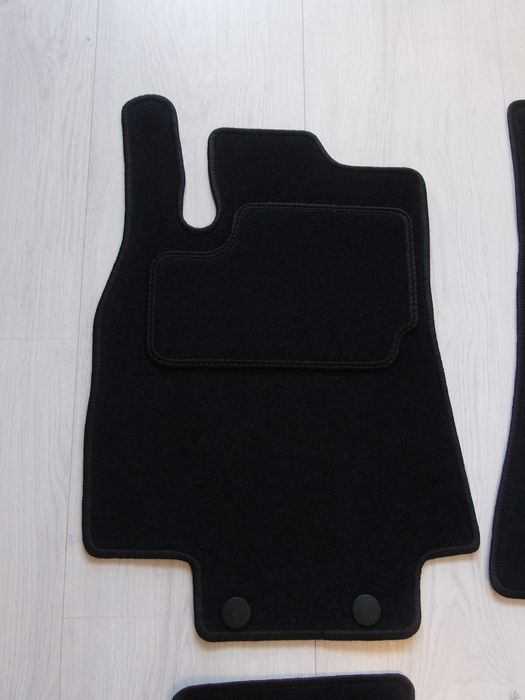 Dywaniki Welurowe MERCEDES A KLASA W 169 ROK 04-12 Stopery Dopasowane