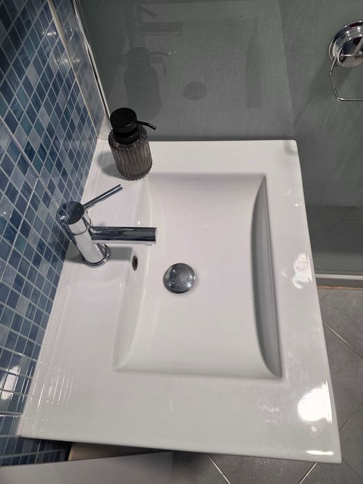 Móvel WC + Espelho c/ arrumação