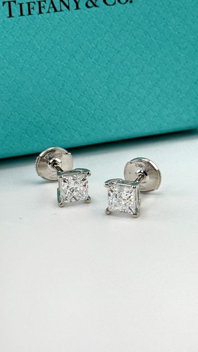 Серьги пусеты с бриллиантами GIA в стиле Tiffany
