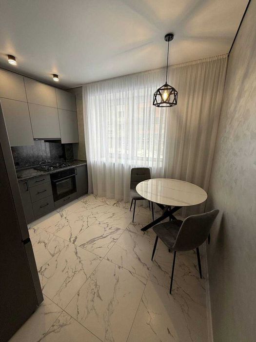 42460 Продаж 1к квартири на Озерній з ремонтом