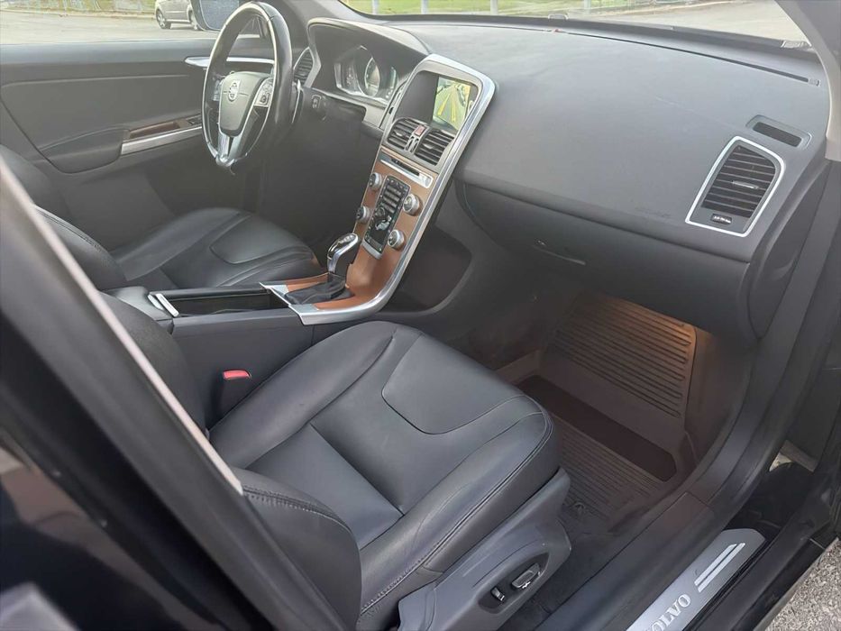 Volvo Xc60      2015