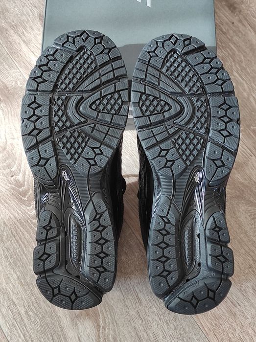Кросівки New Balance M1906RCH