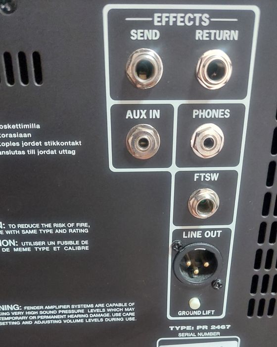 FENDER RUMBLE 500 V3 Amplificador Combo p  Baixo