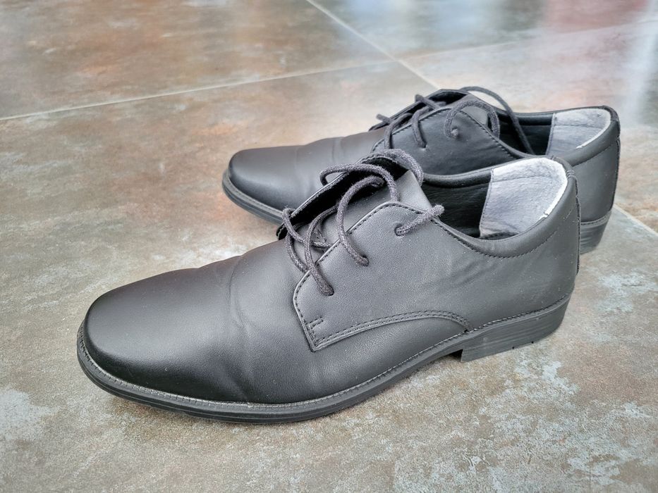 Czarne buty wizytowe chłopięce  – Stan Idealny!