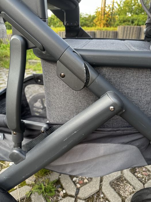 UPPAbaby Vista V3 + fotelik samochodowy z bazą ISOFIX