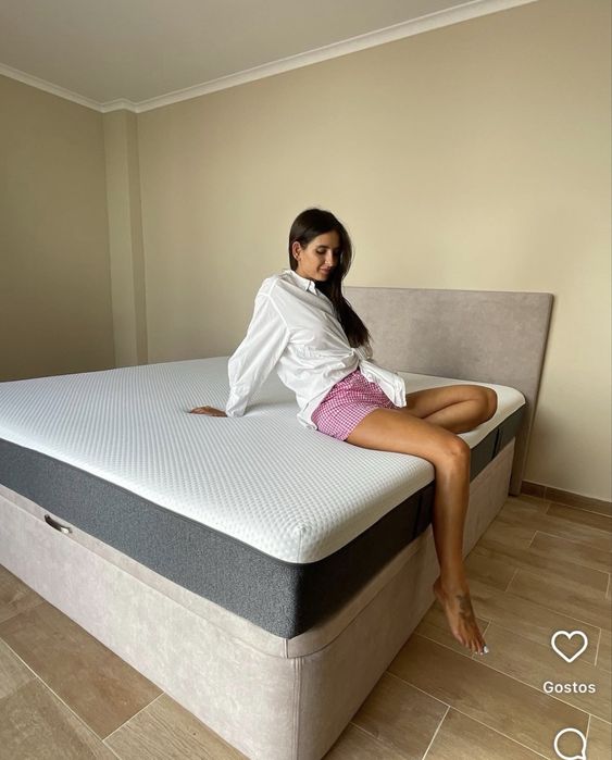 Cama Emma Sommier Estofado 180x200 com arrumação