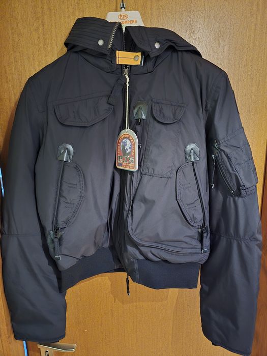 PARAJUMPERS Kurtka Bomber Gobi  Light Women rozm.M czarna Nowa
74.90
Light - Noir