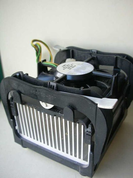 Dissipador Cooler Intel para Desktop64861386501891121