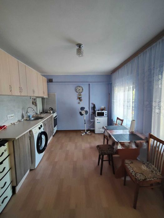 Продам дом в  Большом Буялыке. В доме есть  газ,свет, вода, санузел, отопление.   р9