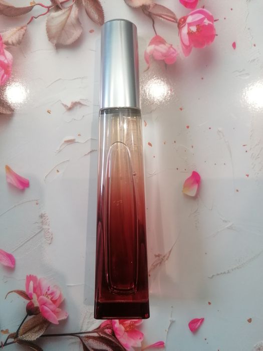 Damskie Perfumy Surrender Avon