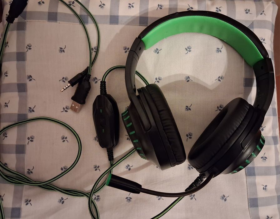 Headset Gaming LED Green – Som Imersivo c/ Comando no Cabo