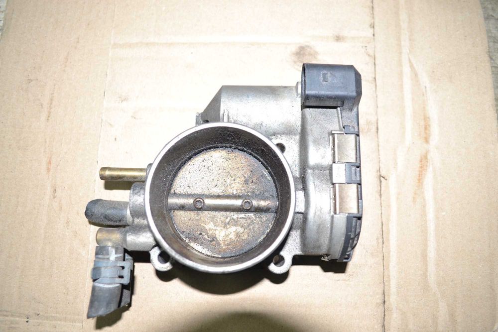 Дросельна заслонка Audi A4, Skoda SuperB, VW Passat B5 2.4B 078133062B