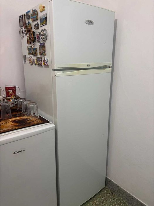 Frigorífico com congelador