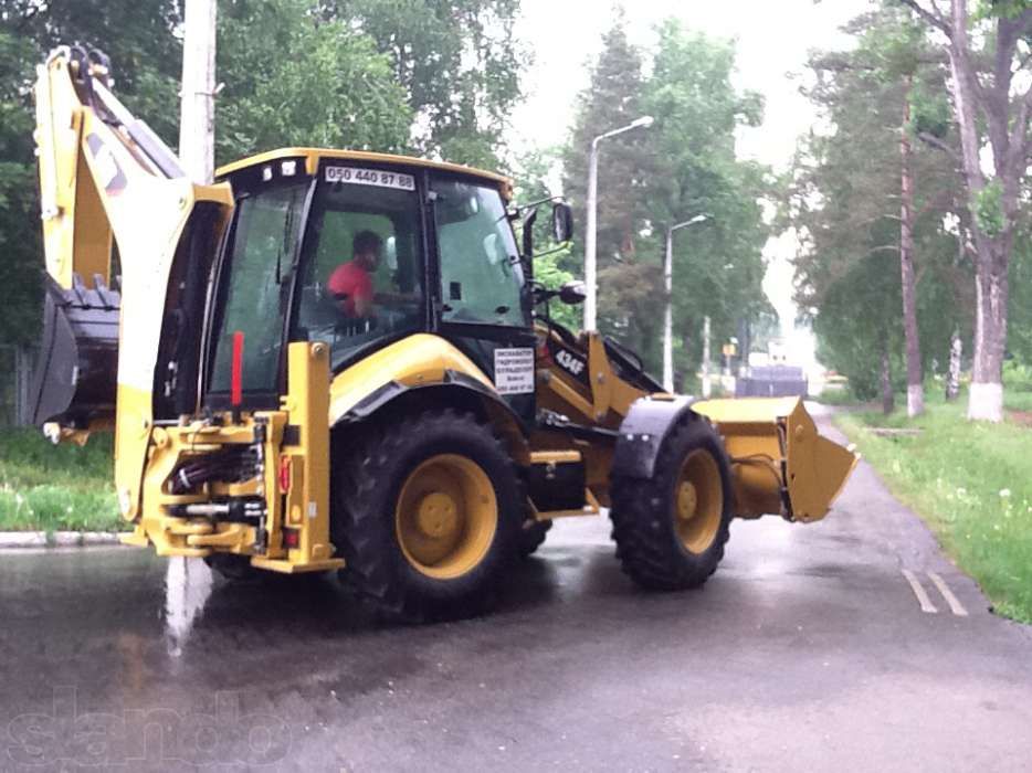 Услуги экскаватор погрузчик JCB 3CX. в аренд трактор гидромолот цена