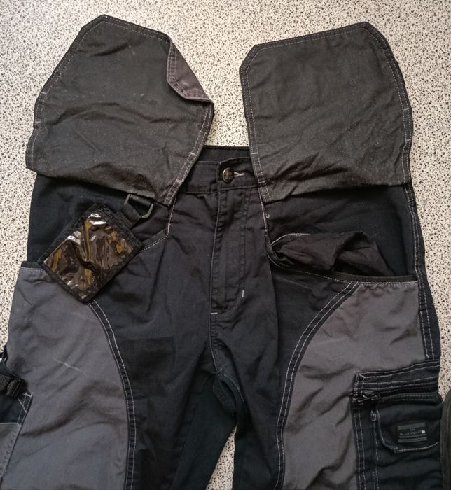 Робочі штани Bluewear з навісними кишенями. Розмір 50.