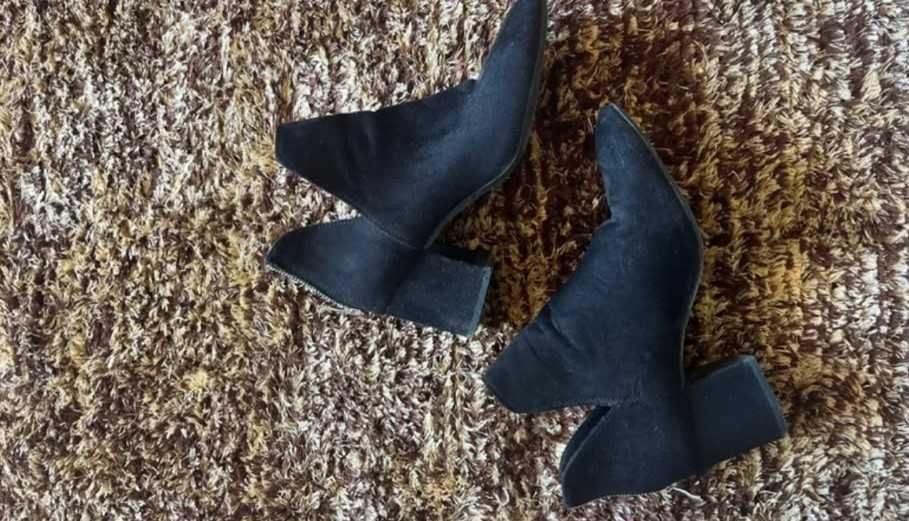 Botas de salto pretas