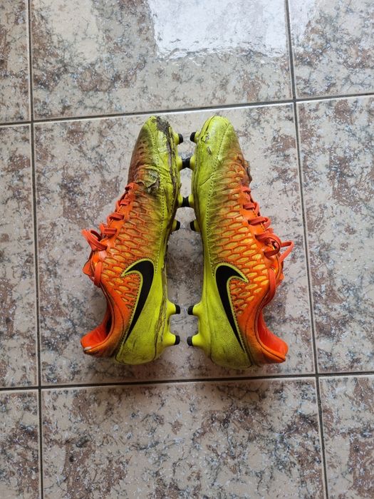Chuteira Nike Magista 42