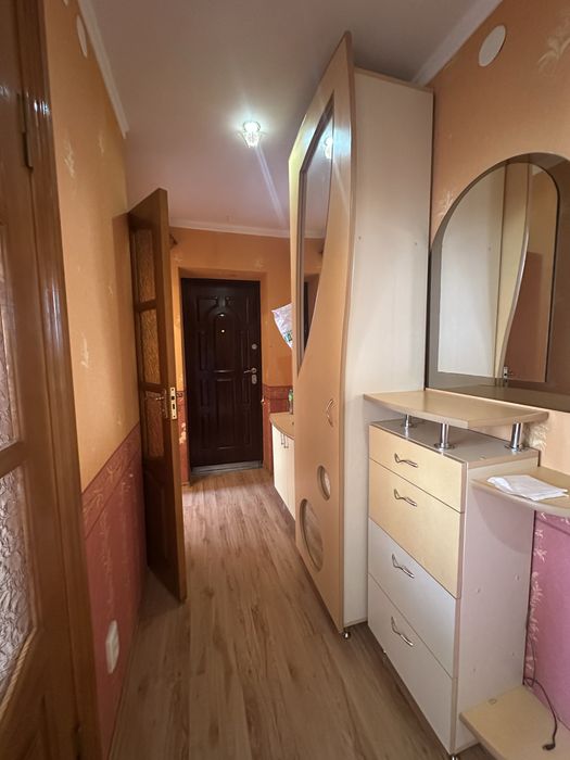 Продаж 4 кімнатної квартири ближня Київська