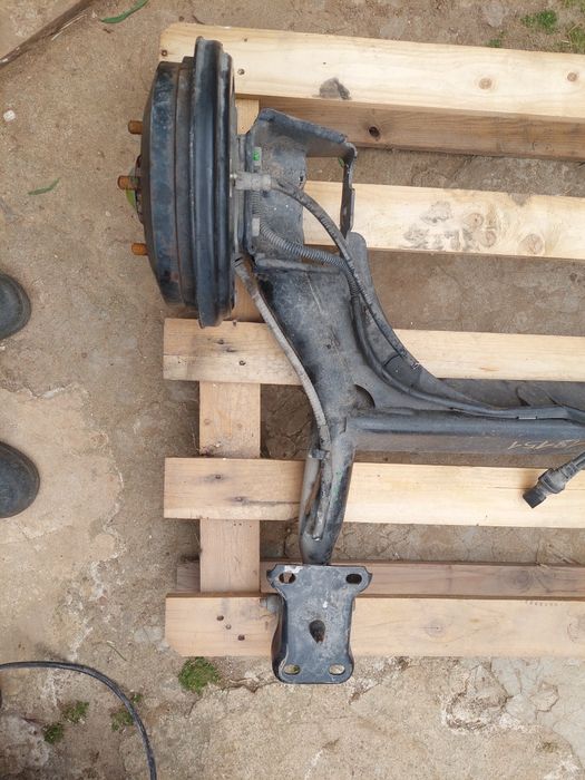 Eixo traseiro Ford Fiesta 1.25 98-99