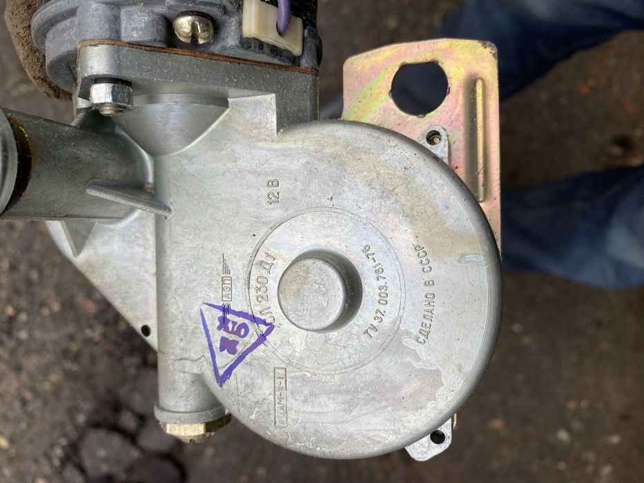 Продам стеклоочиститель СЛ 230