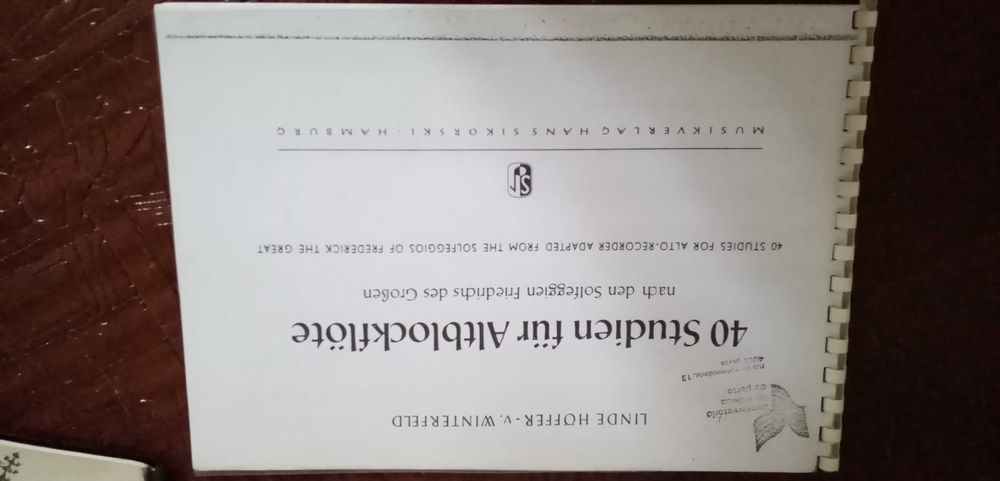 Manuais de métodos de flauta de bisel e formação musical