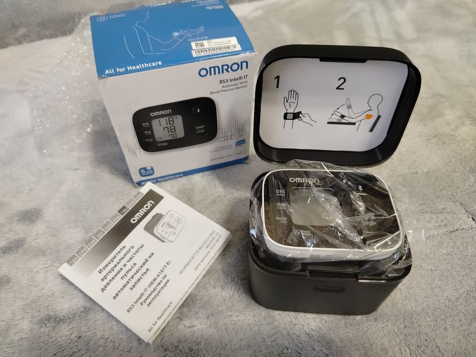 Тонометр "OMRON RS3"