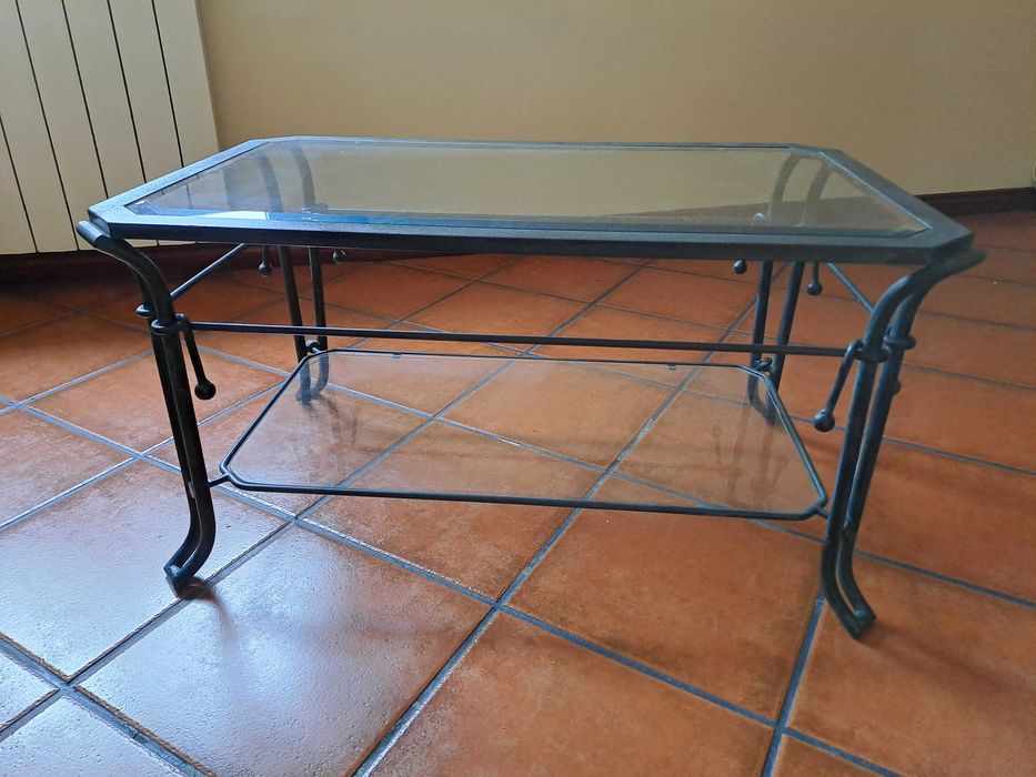 Mesa de Centro em Vidro